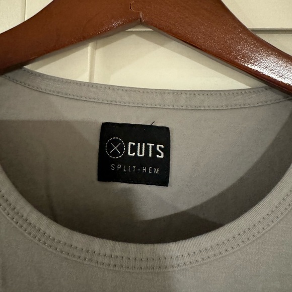 Cuts Split Hem Shirt - Picture 3 of 4